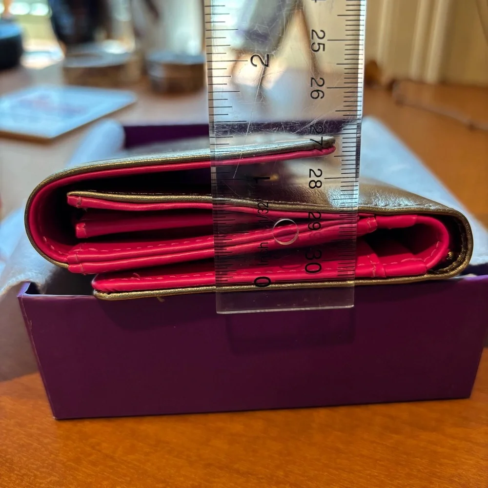 Kate Spade Metallic Gold Wallet Trifold NWOT - Picture 12 of 13